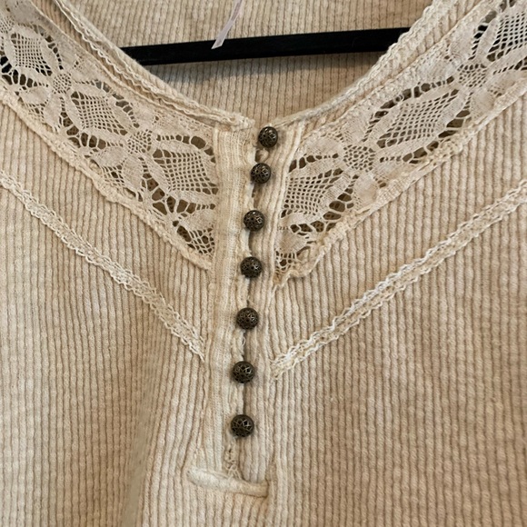 Free people beautiful bohemian top . - Picture 2 of 5